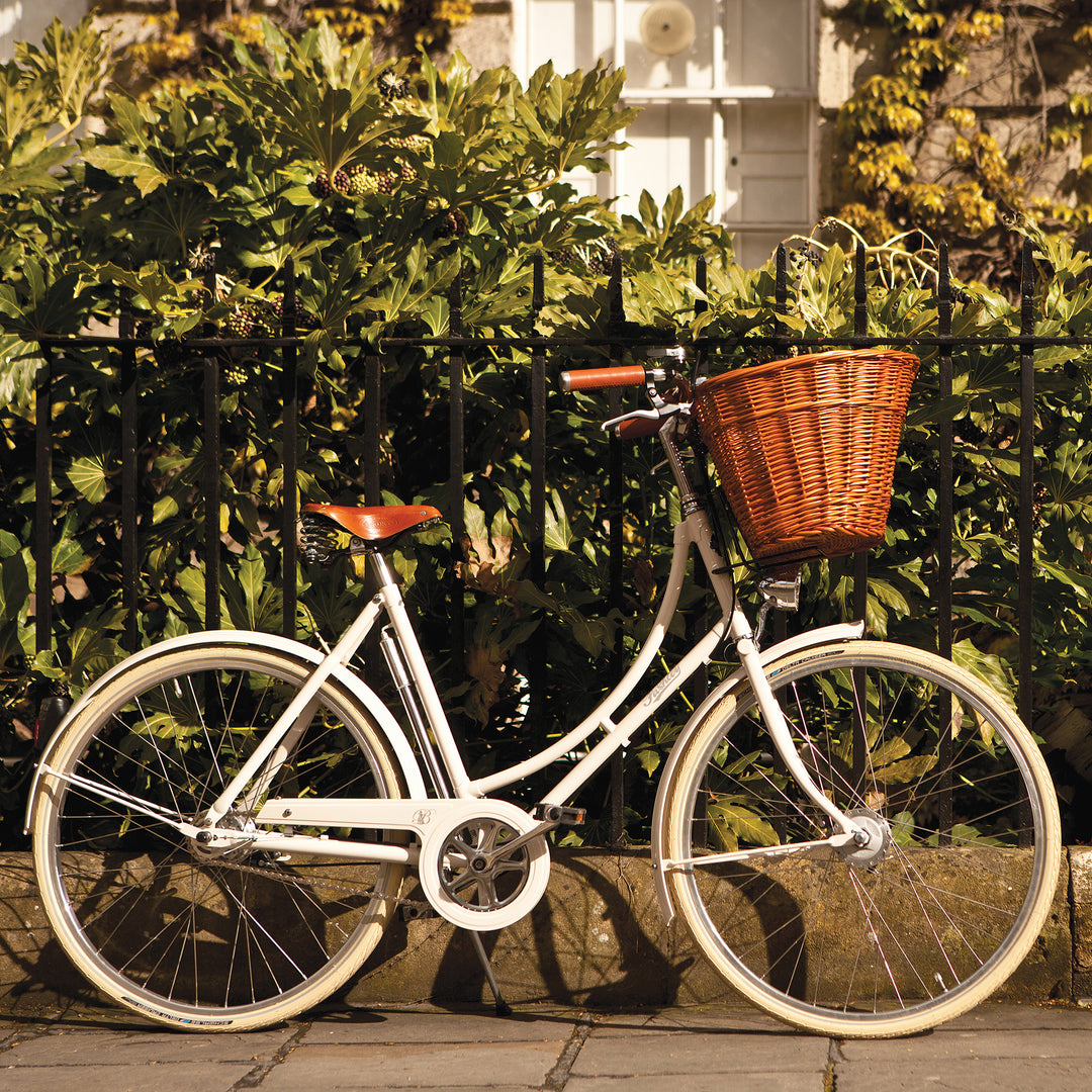Pashley Britannia Old English White Speed – Blackwell Sons