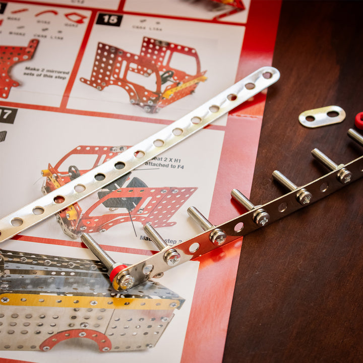 Fire Engine Metal Construction Set