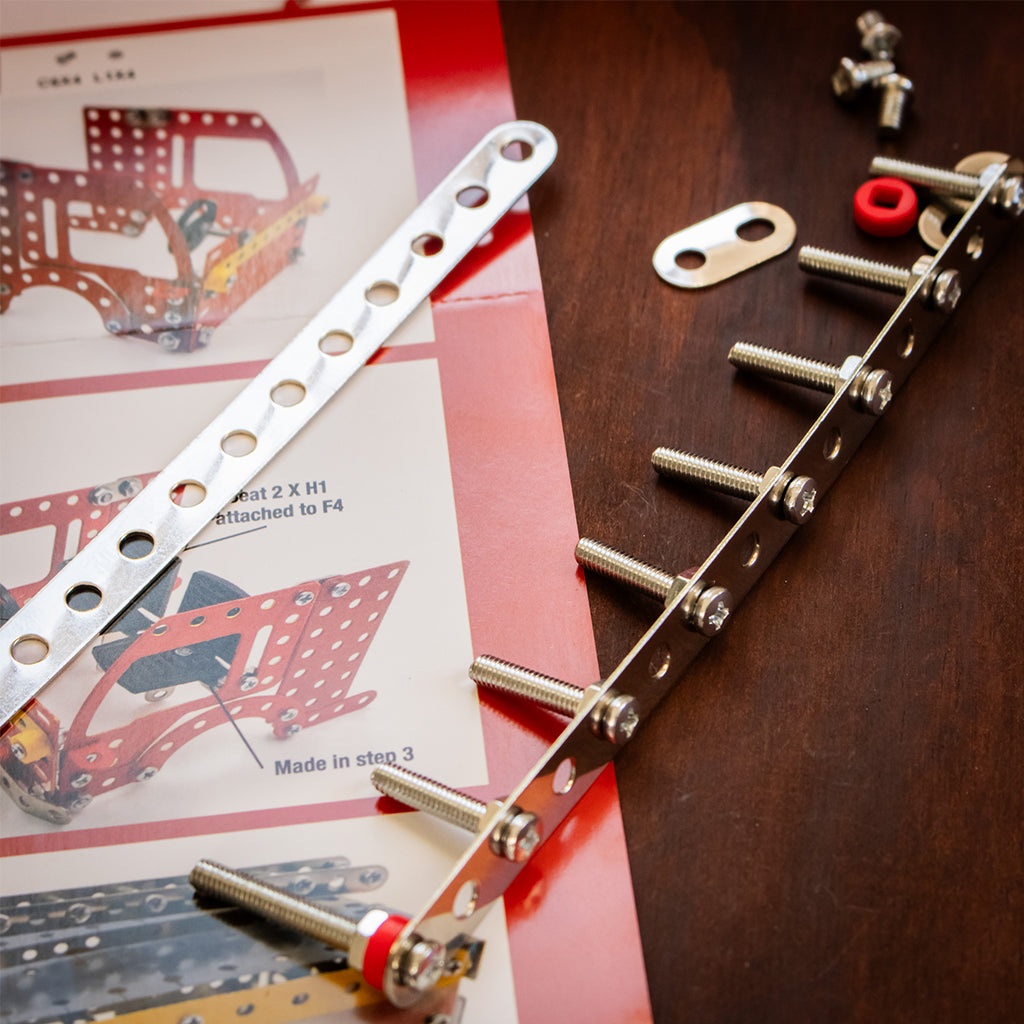 Fire Engine Metal Construction Set