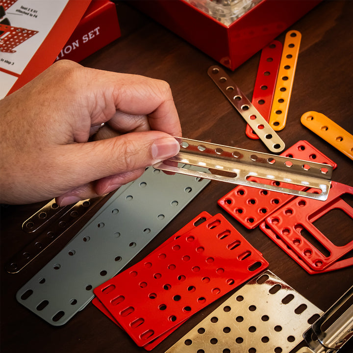 Fire Engine Metal Construction Set