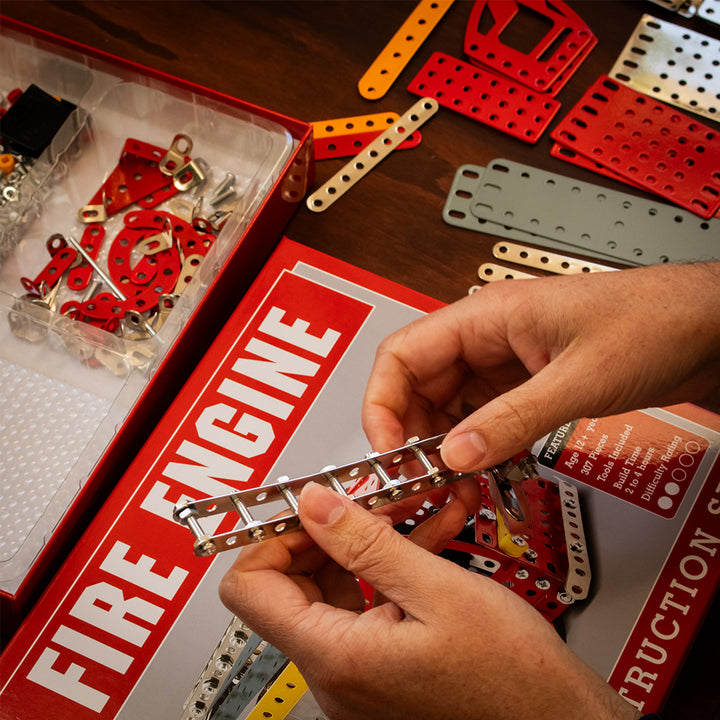 Fire Engine Metal Construction Set