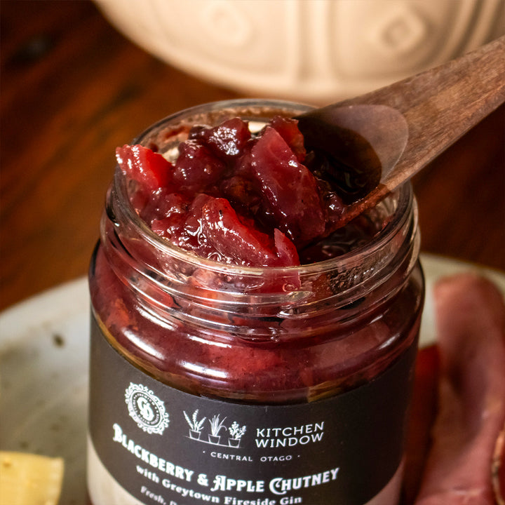 Blackberry & Apple Chutney with Fireside Gin 250ml