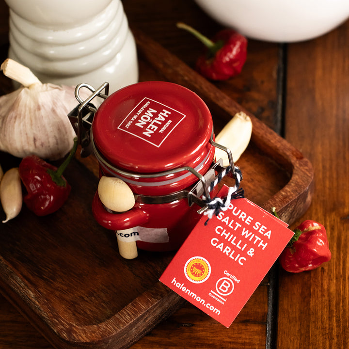 Halen Mon - Pure Sea Salt With Chilli and Garlic in Clamp Top Jar 15g
