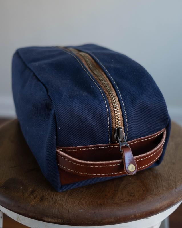 Blackwell and Sons Toilet Bag / Dopp Kit - Navy